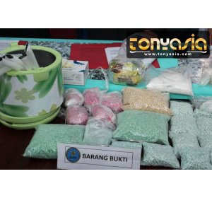 BNNP Kepri Berhasil Sita 3,8 Kg Sabu serta 40.000 Butir Pil Ekstasi | Sabung Ayam Online | Bandar Judi Sabung Ayam